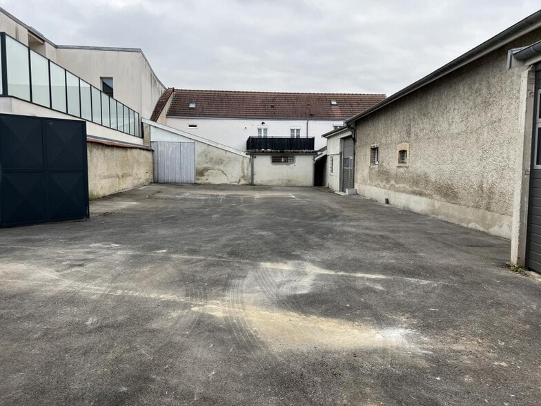 Industriel/Logistique dans Cormontreuil à vendre - Photo de l’immeuble – Image 2 sur 17