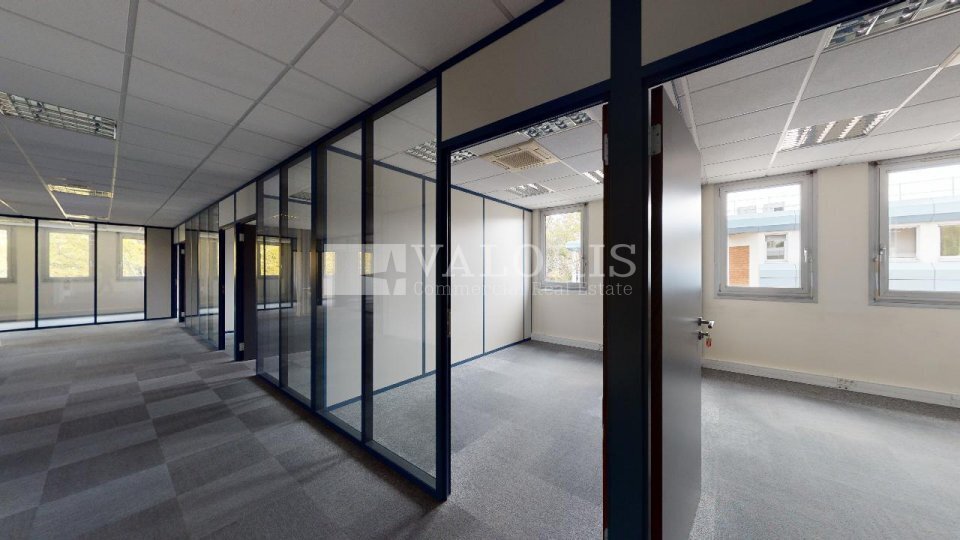 6 Bis Rue Maryse Bastié, Bron à vendre - Photo intérieure – Image 2 sur 9