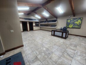 1302 SW Lee Blvd, Lawton, OK à louer Photo de l’immeuble– Image 2 sur 19