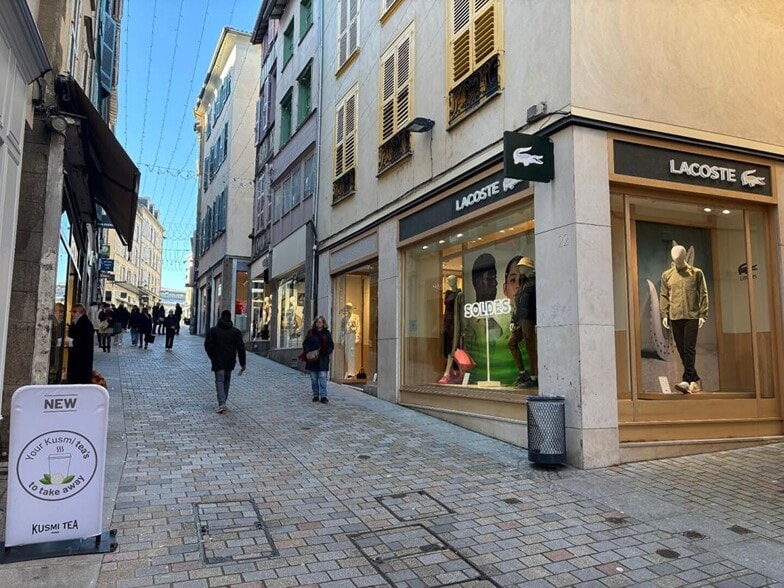 Local commercial dans Limoges à louer - Photo de l’immeuble – Image 2 sur 2