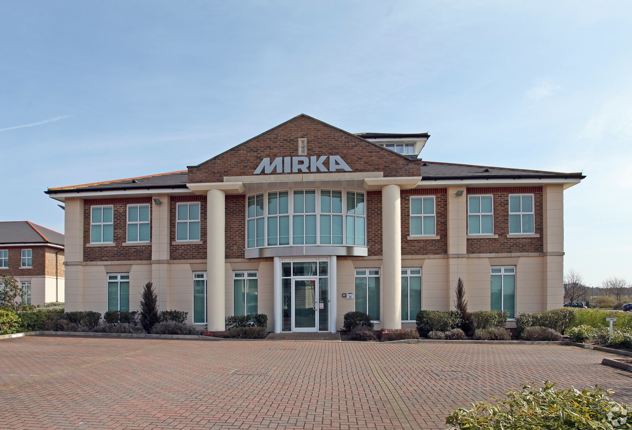 27-33 Shirwell Cres, Milton Keynes à louer Photo principale– Image 1 sur 9
