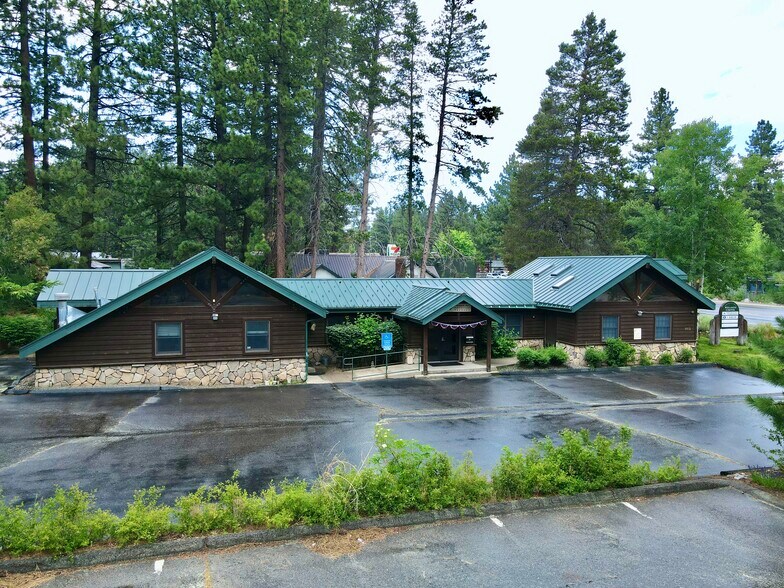 812 Emerald Bay Rd, South Lake Tahoe, CA à vendre - Photo de l’immeuble – Image 3 sur 9
