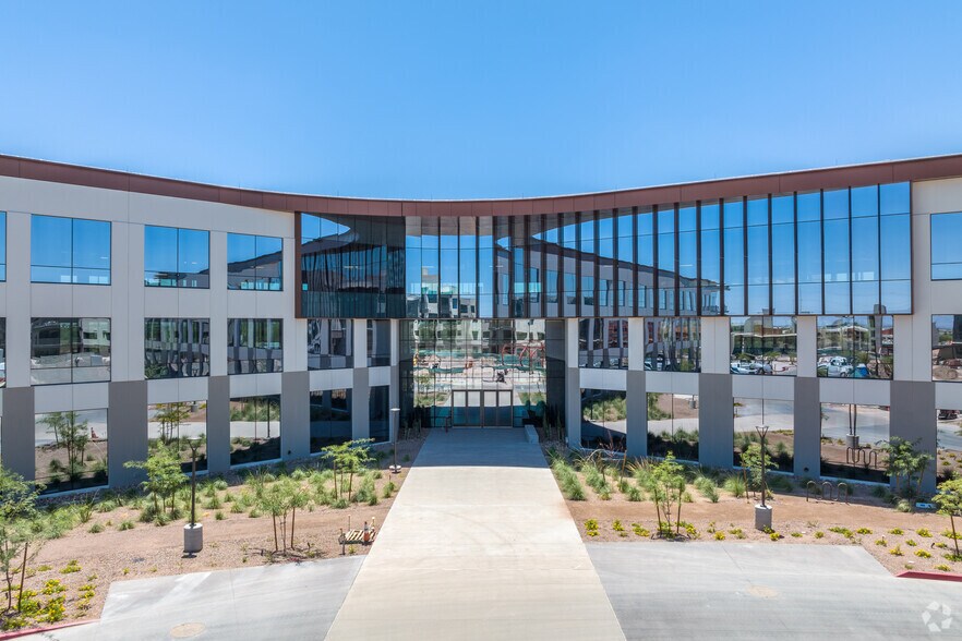6400 E McDowell Rd, Scottsdale, AZ à louer - Photo de l’immeuble – Image 3 sur 23