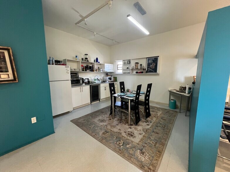 805 S Shamrock Ave, Monrovia, CA à vendre - Photo intérieure – Image 3 sur 5