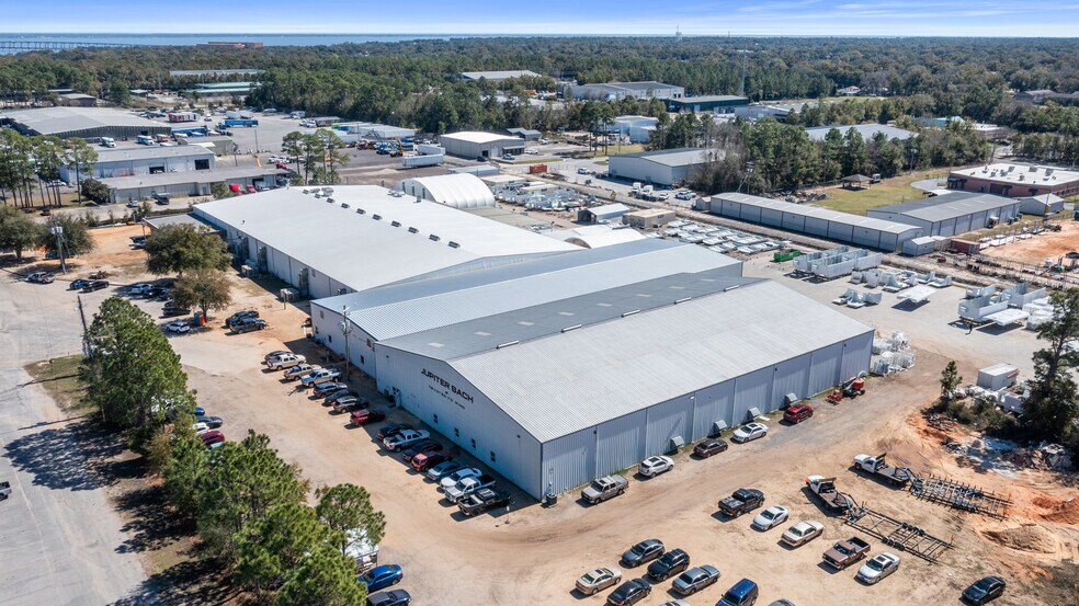 3301 Bill Metzger Ln, Pensacola, FL à vendre - Photo de l’immeuble – Image 3 sur 3