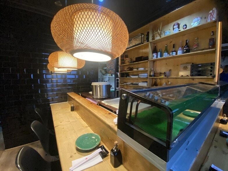 Local commercial dans Barcelone, Barcelona à vendre - Photo de l’immeuble – Image 1 sur 1