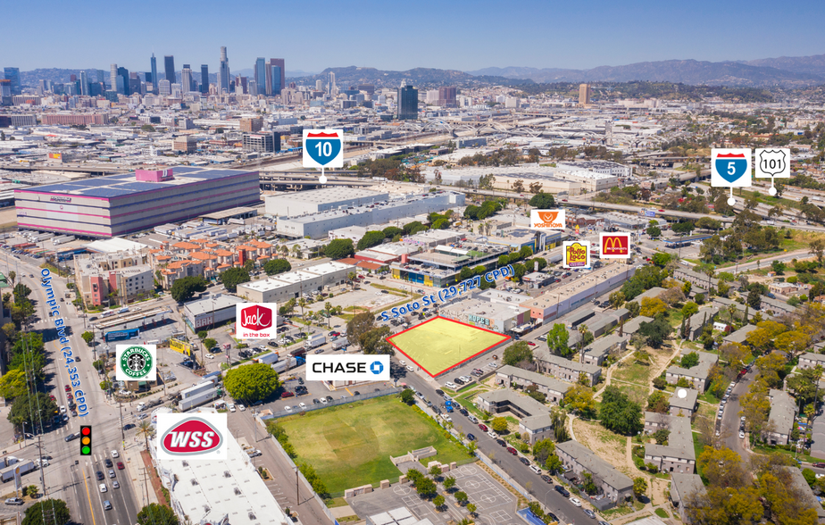 1308 S Soto St, Los Angeles, CA à louer - Photo de l’immeuble – Image 1 sur 2