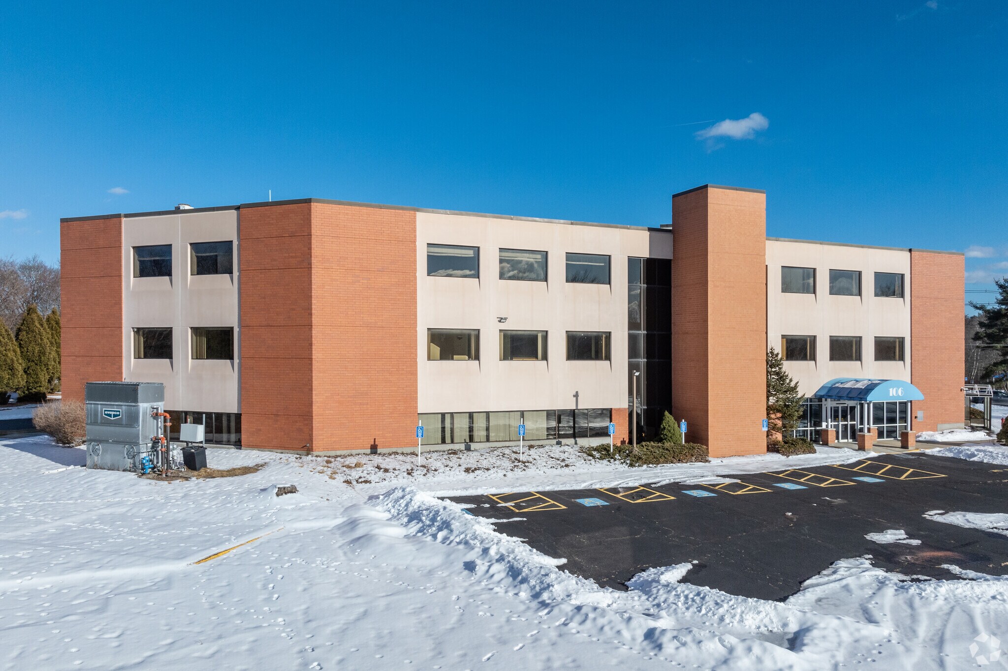 106 E Main St, Westborough, MA à louer Photo de l’immeuble– Image 1 sur 9