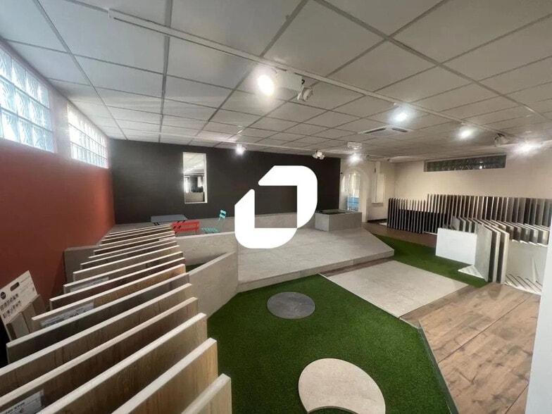 Local commercial dans Flines-lez-Raches à vendre - Photo intérieure – Image 2 sur 8