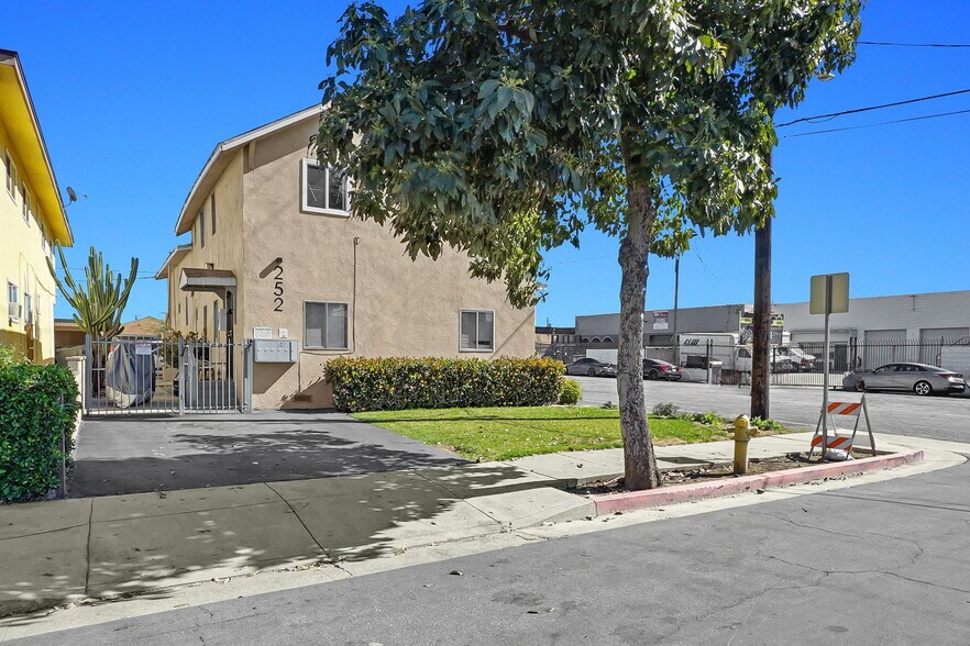 252 S 7th St, Montebello, CA à vendre - Photo de l’immeuble – Image 2 sur 24