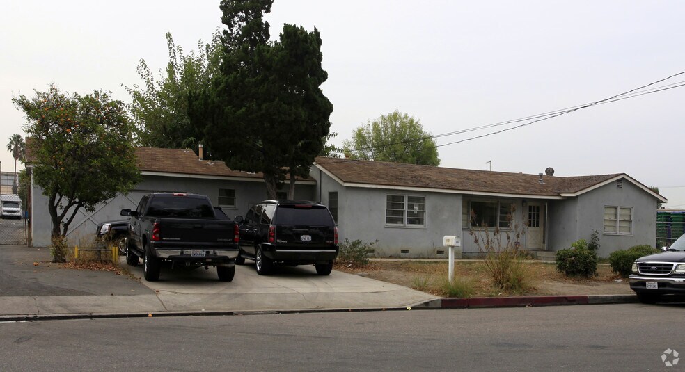 732-740 W Grove Ave, Orange, CA à vendre - Photo principale – Image 1 sur 2
