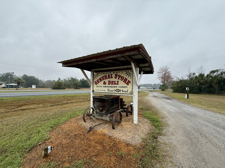 552995 US Highway 1, Hilliard, FL à louer - Photo de l’immeuble – Image 3 sur 18