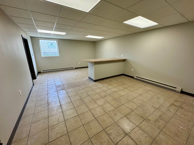 2917 Latham Dr, Madison, WI à louer - Photo de l’immeuble – Image 2 sur 8