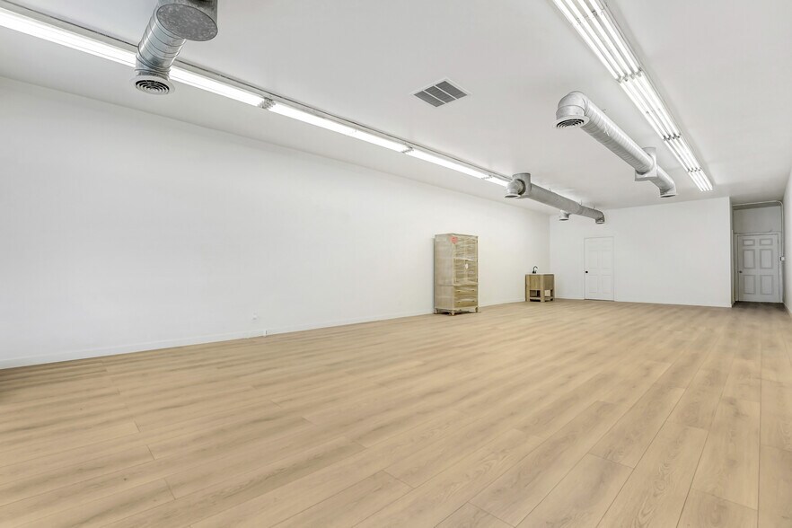 7308 Sepulveda Blvd, Van Nuys, CA à louer - Photo de l’immeuble – Image 2 sur 15