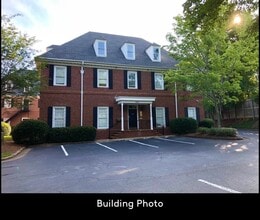 3841 Holcomb Bridge Rd, Peachtree Corners, GA à louer Photo de l’immeuble– Image 1 sur 5