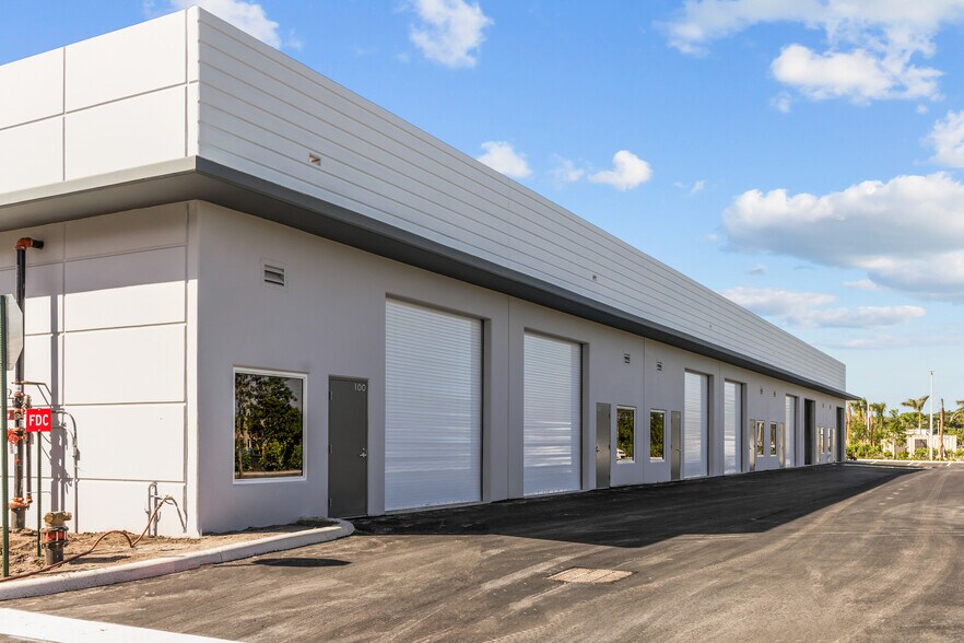 4780 Woolbright Rd, Golf, FL à louer - Photo de l’immeuble – Image 3 sur 8
