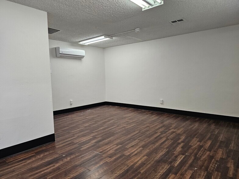 7420 S Central Ave, Los Angeles, CA à louer - Photo intérieure – Image 2 sur 9
