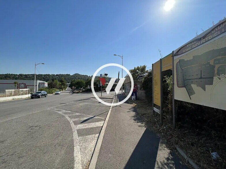 Local d'activités dans Gardanne à vendre - Photo de l’immeuble – Image 1 sur 1