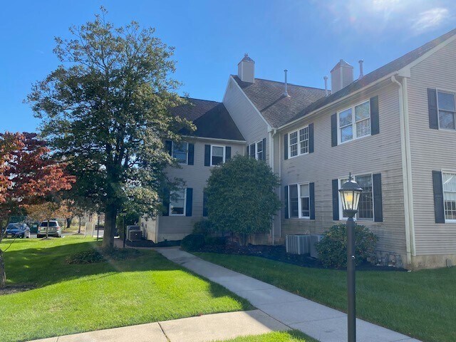 1217 N Church St, Moorestown, NJ à vendre - Photo de l’immeuble – Image 1 sur 6