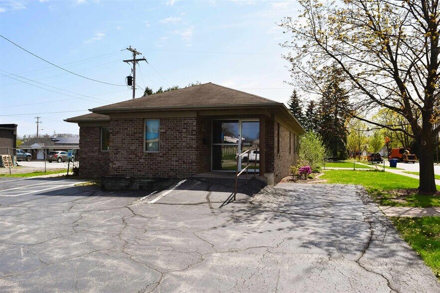 1200 Tilkens St, Green Bay, WI à vendre - Photo de l’immeuble – Image 2 sur 16