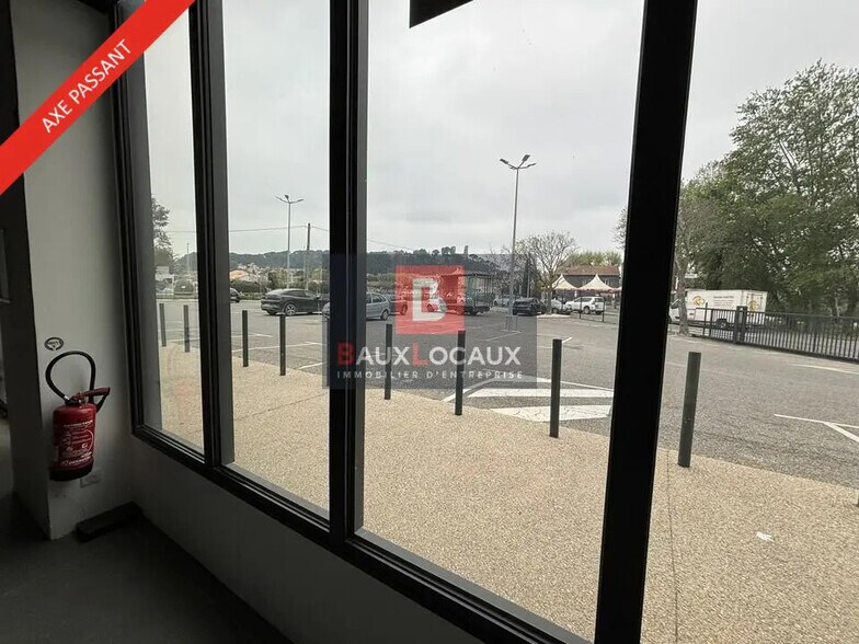 Local commercial dans Châteaurenard à louer - Photo de l’immeuble – Image 3 sur 5