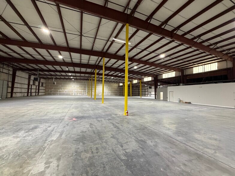 3301 Jones Sausage Rd, Garner, NC à louer - Photo de l’immeuble – Image 2 sur 14