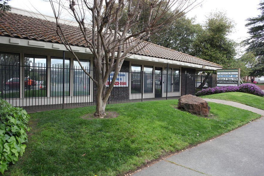 6151 Fair Oaks Blvd, Carmichael, CA à louer - Photo de l’immeuble – Image 3 sur 14