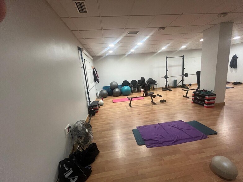 Local commercial dans Cáceres, Cáceres à vendre - Photo de l’immeuble – Image 2 sur 29