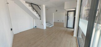 Plus de détails pour Local commercial à louer