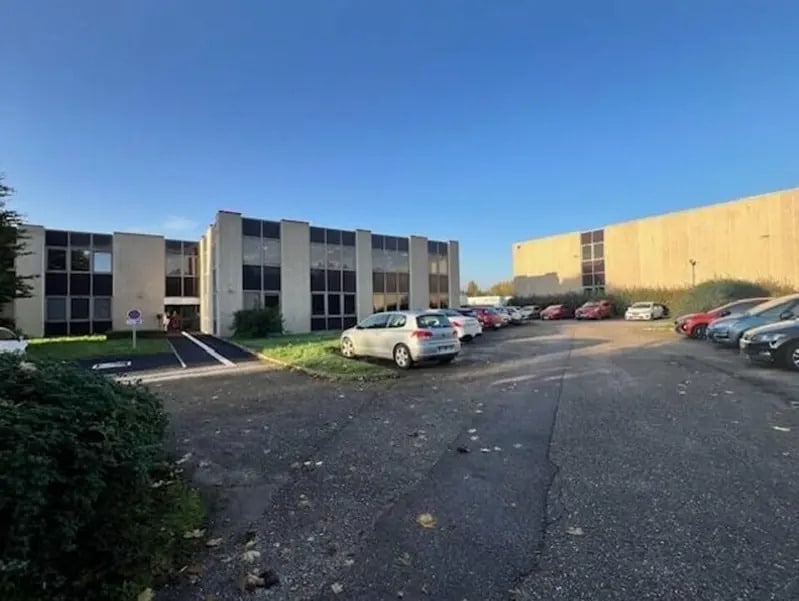 Bureau dans Val-de-Reuil à louer Photo de l’immeuble– Image 1 sur 7