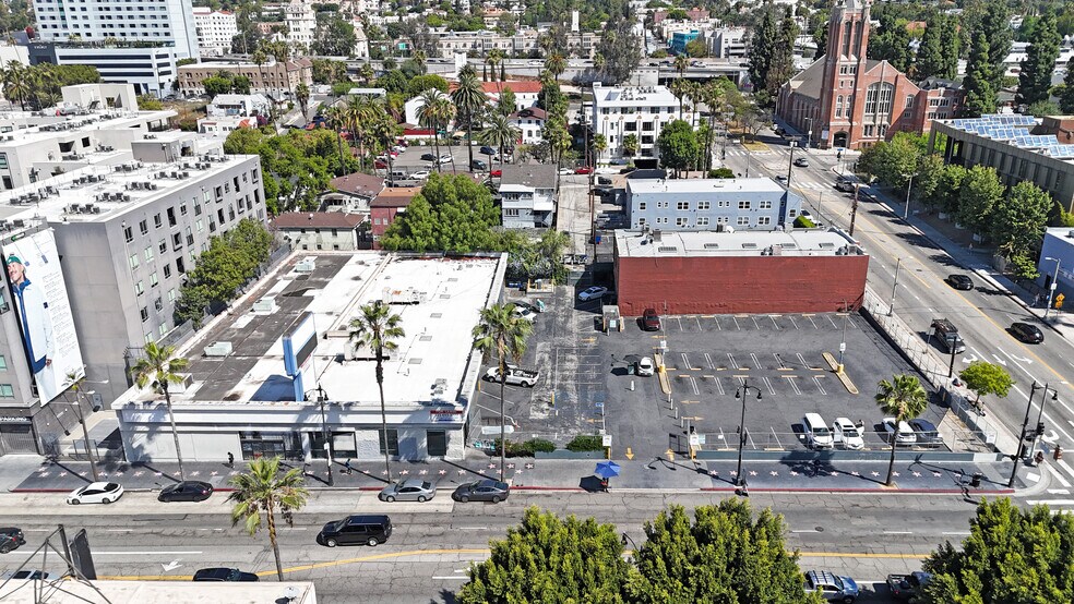 6125 Hollywood Blvd, Los Angeles, CA à louer - Photo de l’immeuble – Image 3 sur 4