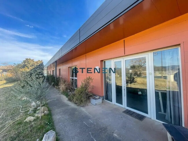 Plus de détails pour Local d’activités à vendre