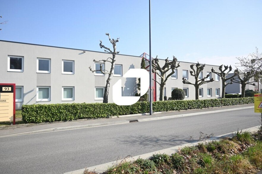 Bureau dans Grenoble à louer - Photo de l’immeuble – Image 1 sur 12