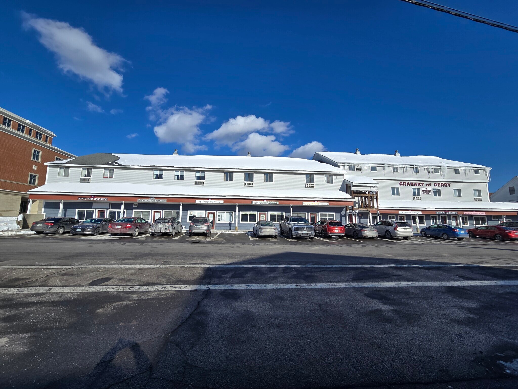 16 Manning St, Derry, NH à louer Photo de l’immeuble– Image 1 sur 13