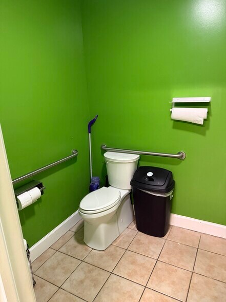 10175 Fortune Pky, Jacksonville, FL à louer - Photo de l’immeuble – Image 2 sur 16