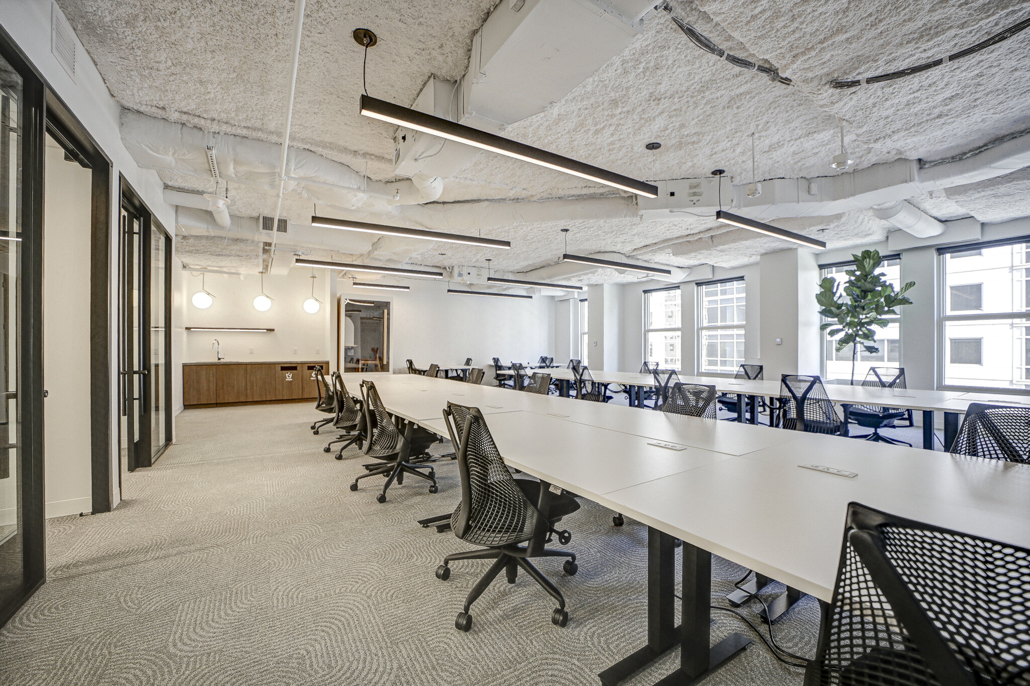 875 15th St NW, Washington, DC à louer Photo intérieure– Image 1 sur 1
