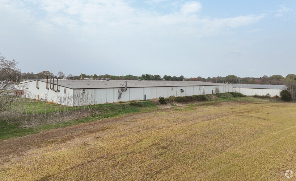 181 Bucks Industrial Rd, Statesville, NC à louer - Photo de l’immeuble – Image 3 sur 4