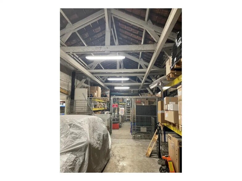 Local d'activités dans Malakoff à vendre - Photo de l’immeuble – Image 3 sur 10