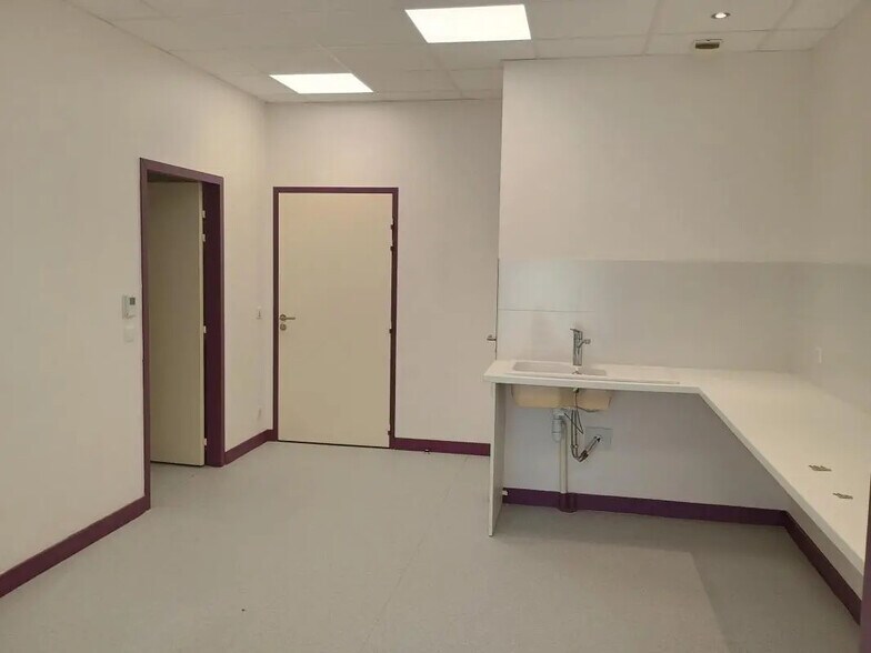 4 Rue De L'Ecole, Rillieux-la-Pape à louer - Photo intérieure – Image 3 sur 7