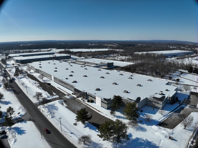 1 Heller Park Ln, Somerset, NJ à louer – Image 3 sur 29