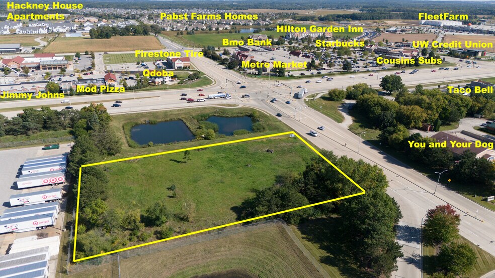 36520 E Valley Rd, Oconomowoc, WI à vendre - Aérien – Image 2 sur 9