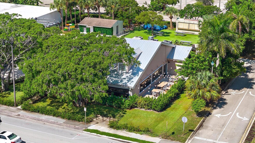 4801 S Dixie Hwy, West Palm Beach, FL à vendre - Photo de l’immeuble – Image 3 sur 23