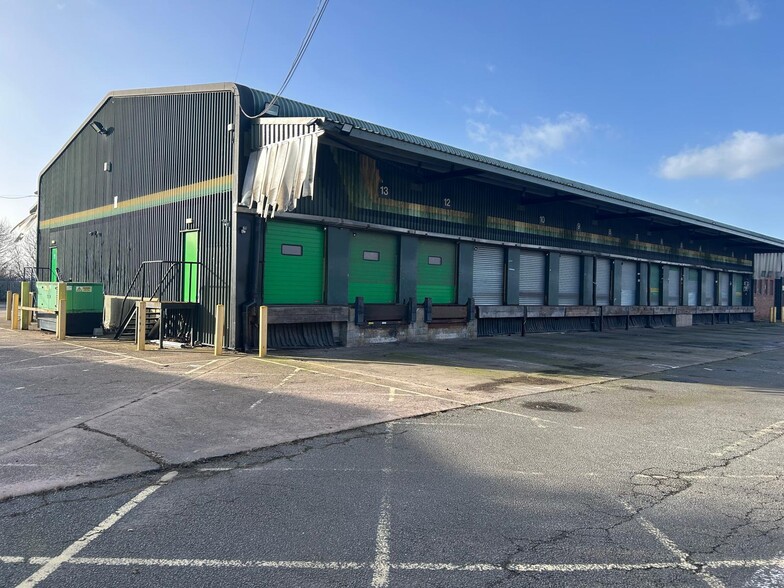 Wallows Rd, Brierley Hill à louer - Photo de l’immeuble – Image 1 sur 8