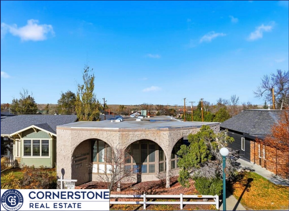 1216 E 2nd St, Casper, WY à vendre Photo de l’immeuble– Image 1 sur 17