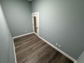 2121 S Hiawassee Rd, Orlando, FL à louer Photo intérieure– Image 2 sur 4