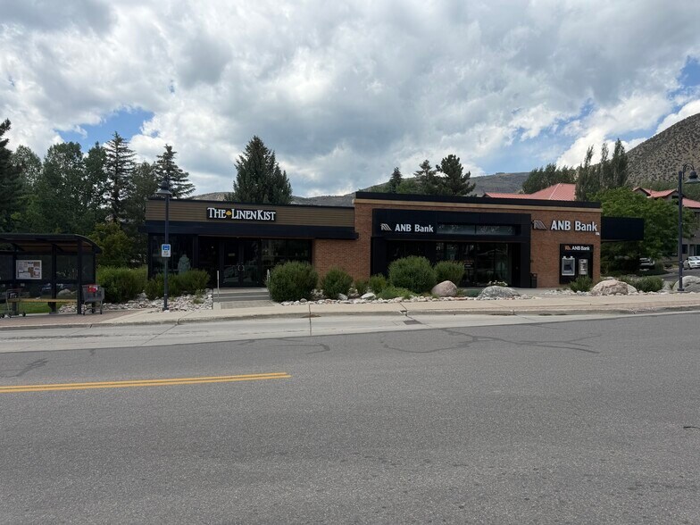 71 E Beaver Creek Pl, Avon, CO à louer - Photo de l’immeuble – Image 1 sur 4