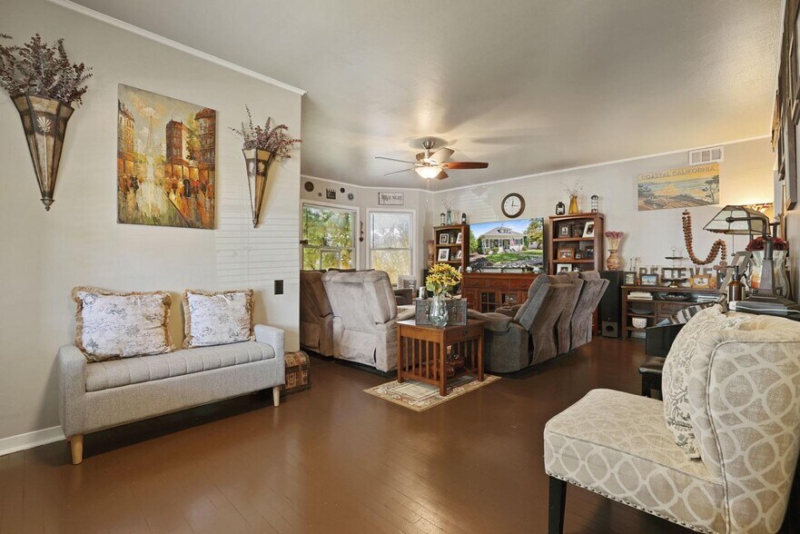 411 Crane Ave, Turlock, CA à vendre - Photo de l’immeuble – Image 3 sur 5
