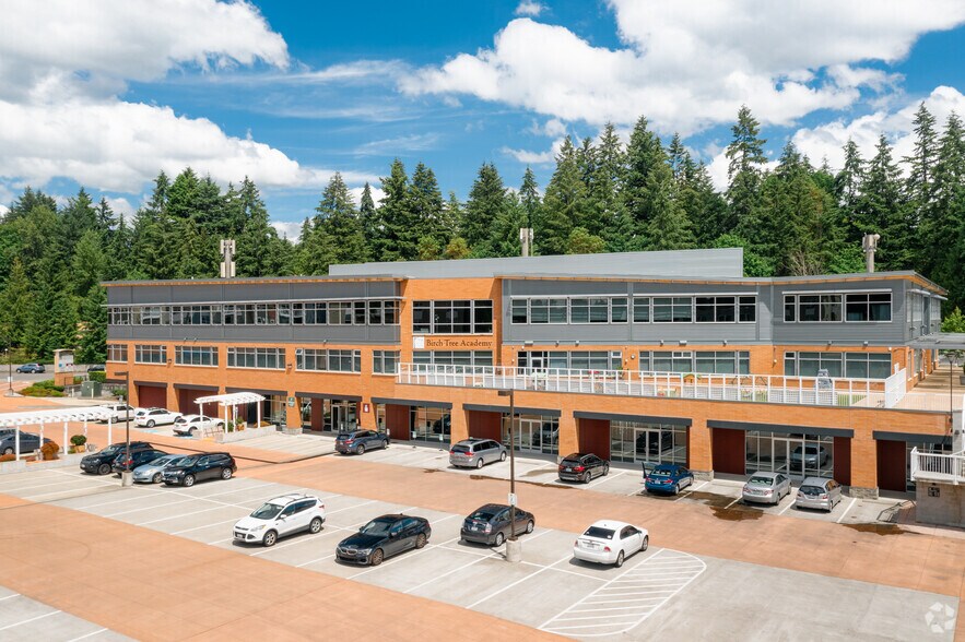 655 156th Ave SE, Bellevue, WA à louer - Photo de l’immeuble – Image 3 sur 12