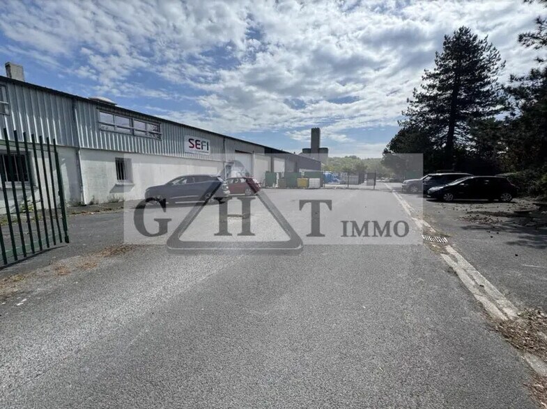 Industriel/Logistique dans Nogent-sur-Oise à vendre - Photo de l’immeuble – Image 2 sur 3