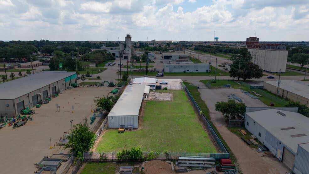 1011 Katyland Dr, Katy, TX à vendre - Photo de l’immeuble – Image 2 sur 7
